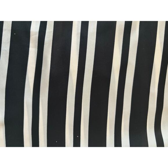 ZARA BLACK AND WHITE STRIPPED BLOUSE VNECK WITH BOTTONS SIZE XS SHEER - Picture 5 of 5